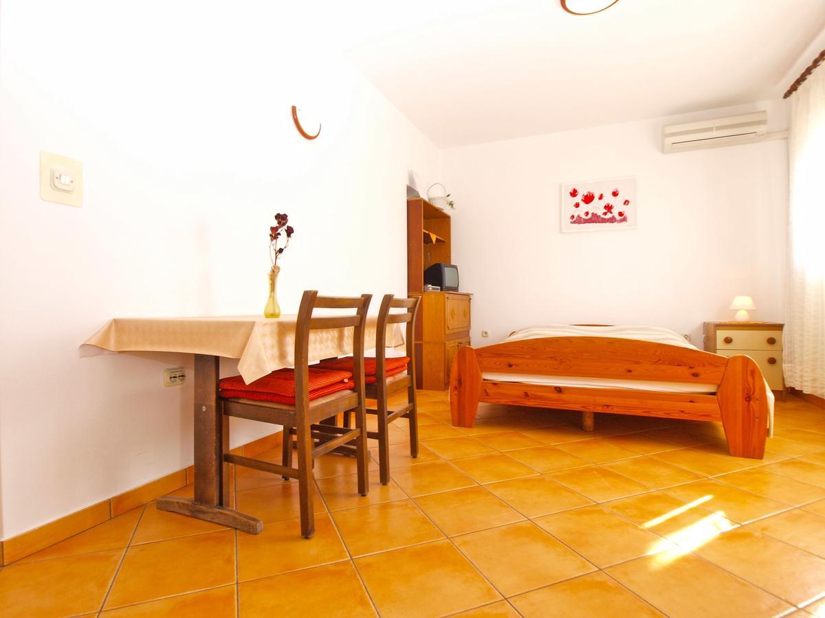 Apartments Mirela 1554 PUY 외부 사진